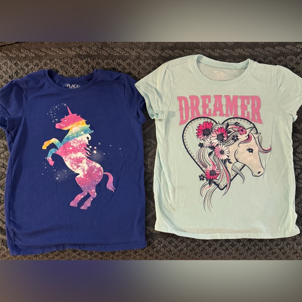 Mixed Lot of 8 Kids Short Sleeve Tees - multi colors with fun characters/designs
